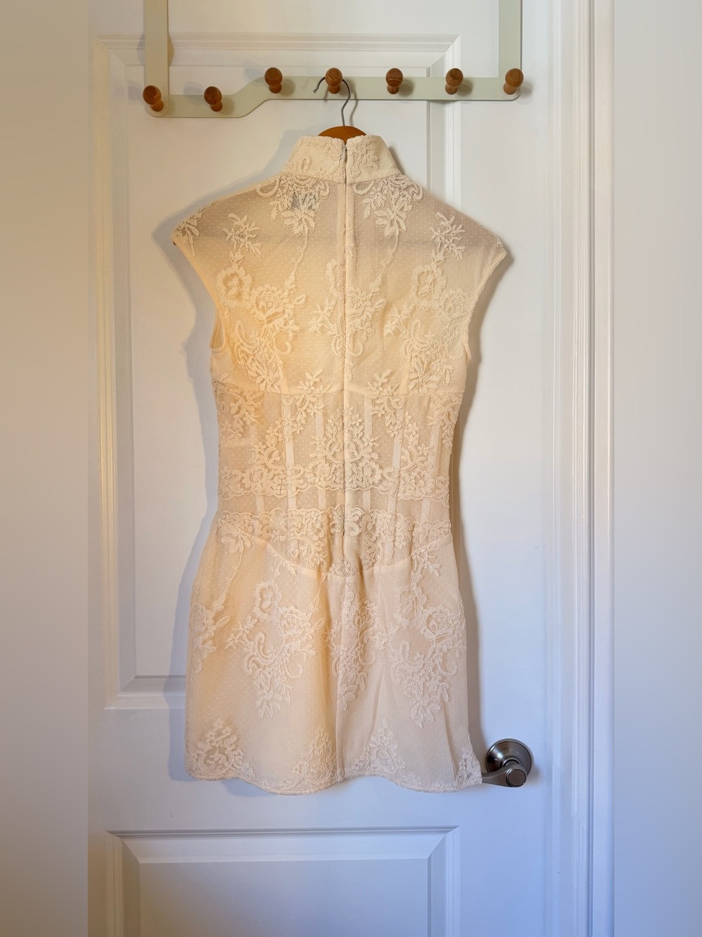 SAU LEE Lace Mini Dress In Cream, NEW WITHOUT TAGS, NEVER WORN. - Picture 7 of 12